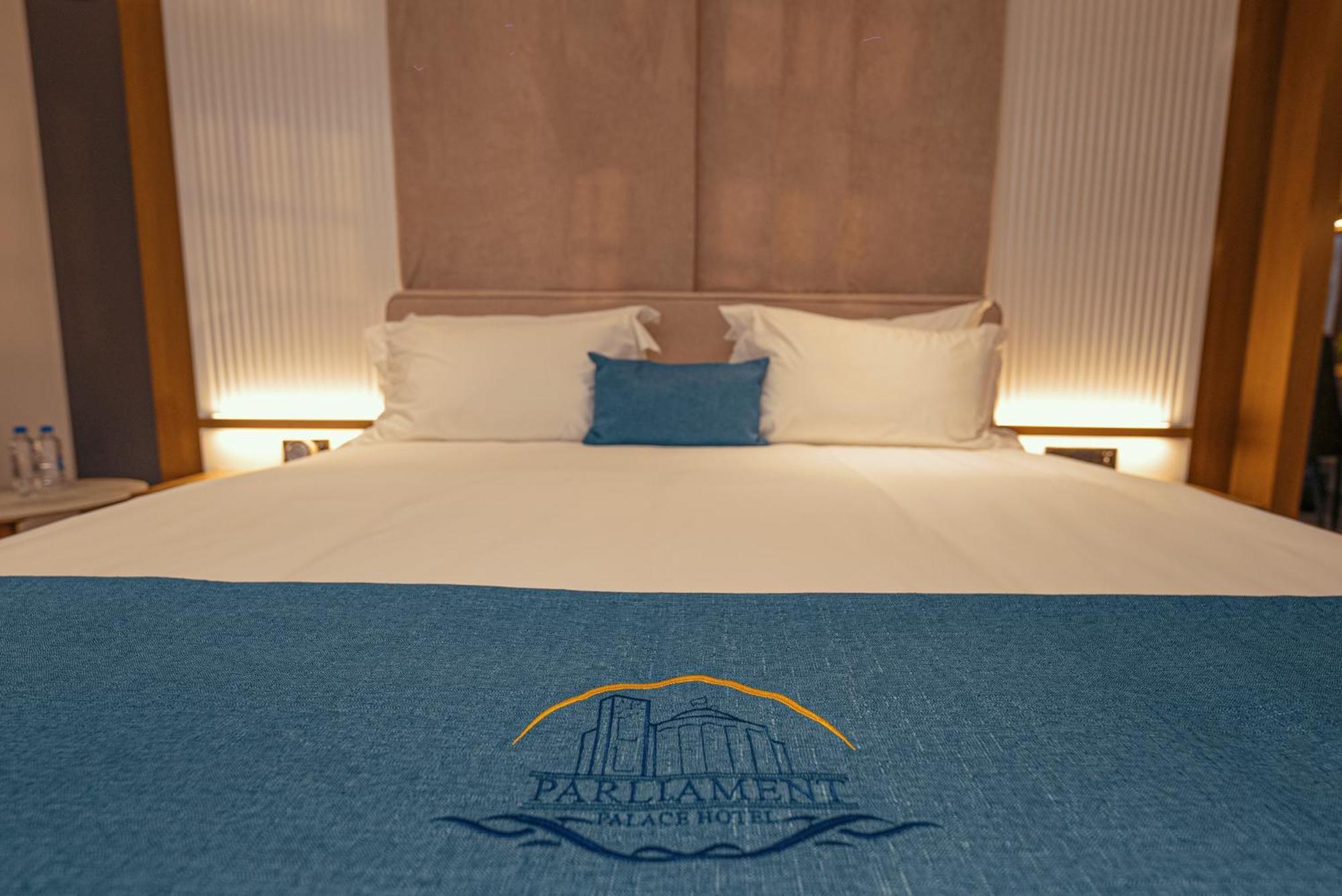 Parliament Palace Hotel Khujand Ngoại thất bức ảnh