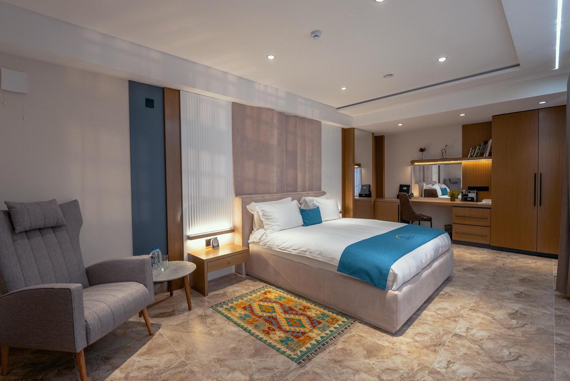 Parliament Palace Hotel Khujand Ngoại thất bức ảnh