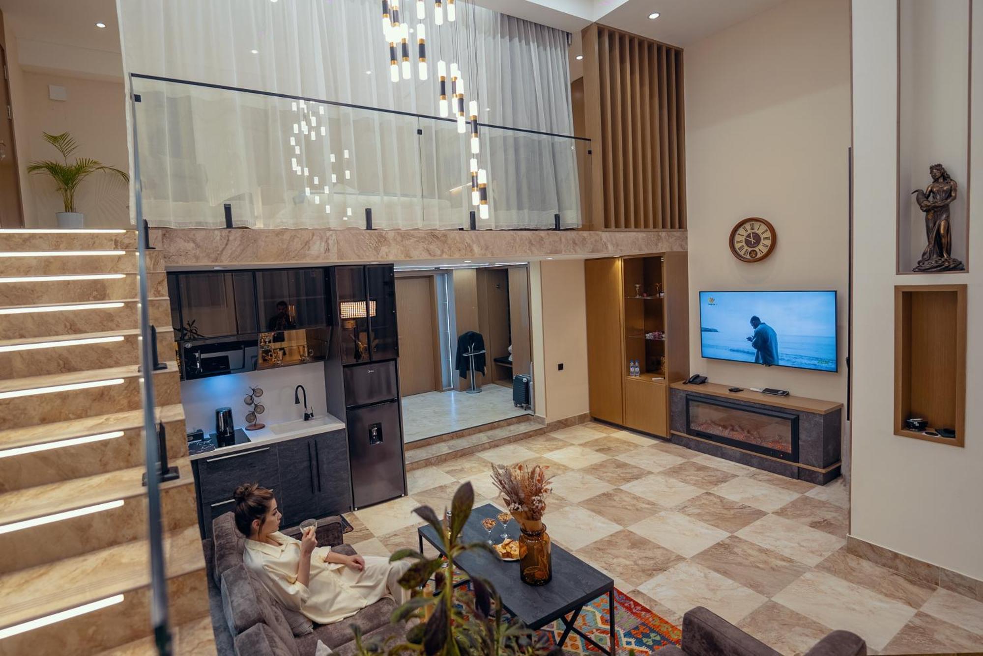 Parliament Palace Hotel Khujand Ngoại thất bức ảnh